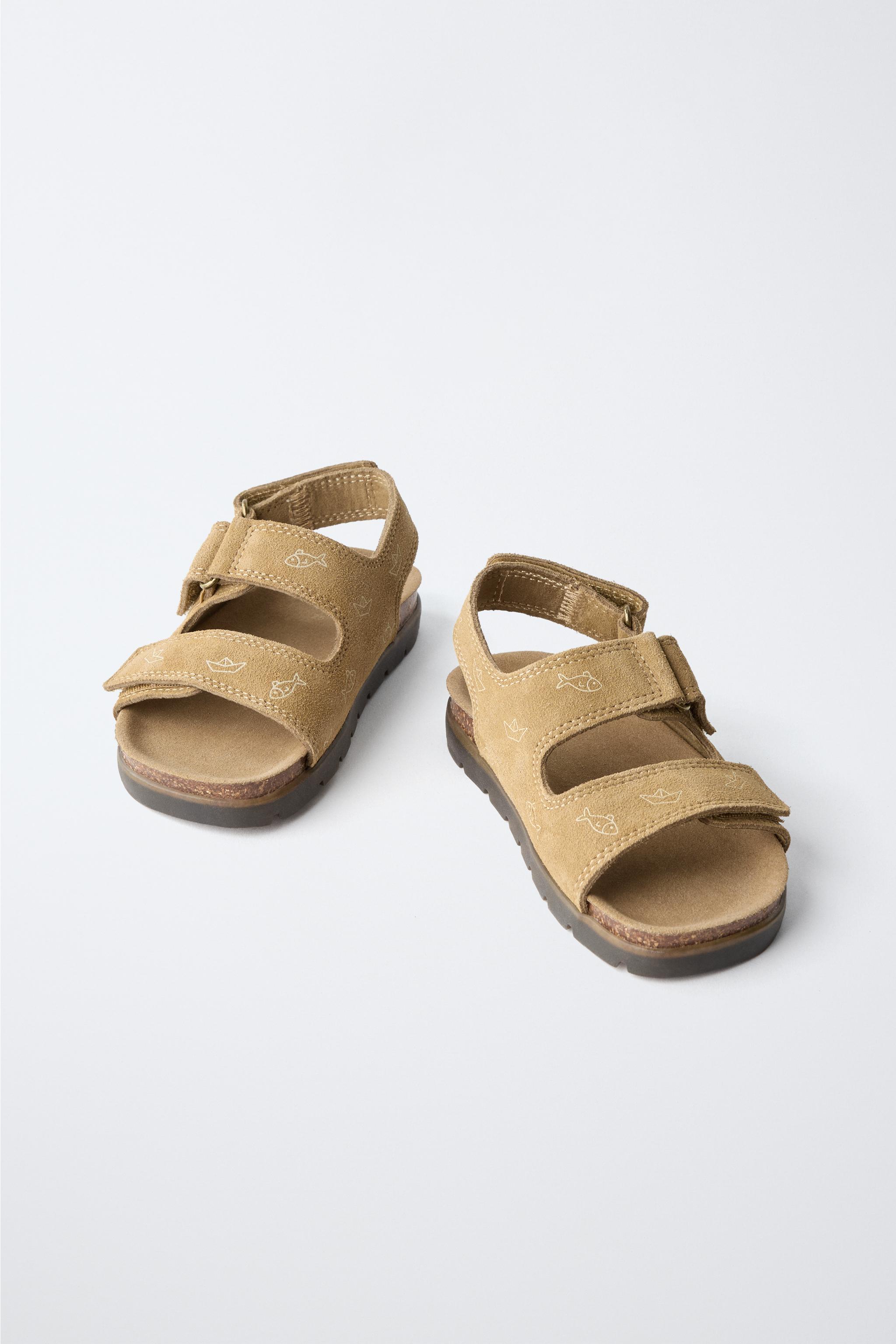 FISH PRINT LEATHER SANDALS